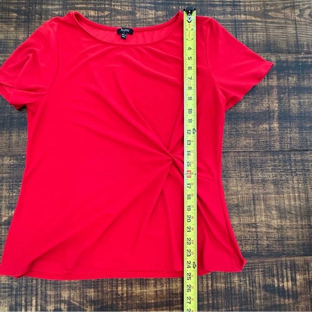 AUW Short Sleeve Top- Excellent condition - Picture 3 of 5